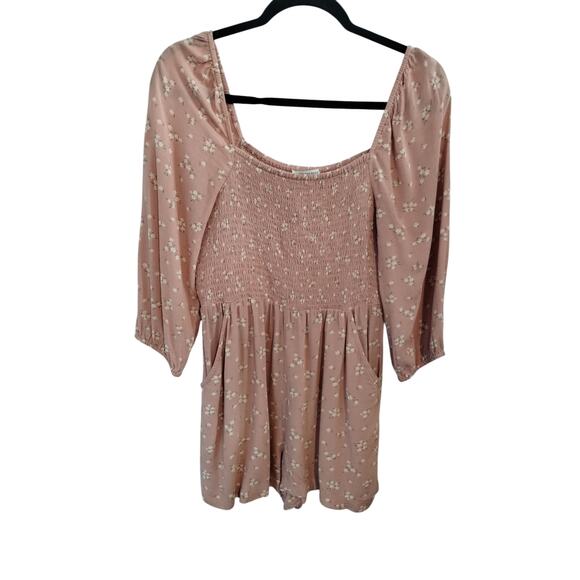 American Eagle Womens size Small Smocked Pocket Dainty Delicate Romantic Romper - Picture 2 of 10